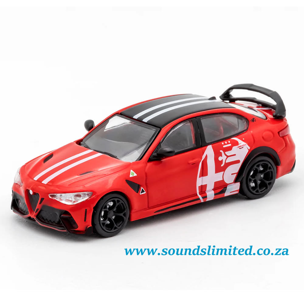 DCM 1/64 Alfa Romeo Giulia GTAm #44