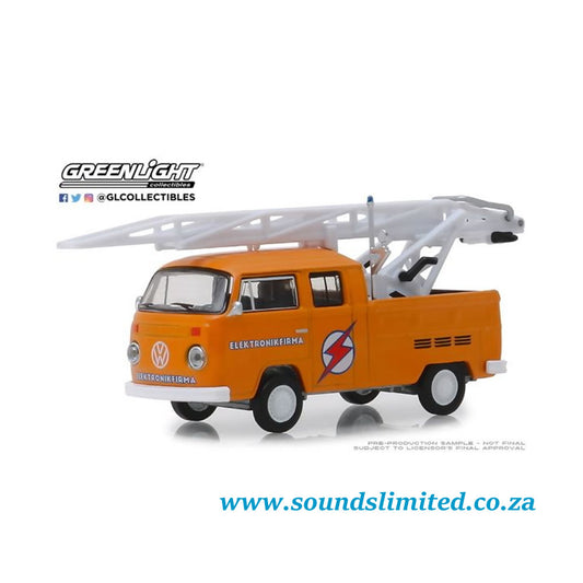 Greenlight 29960-D 1/64 1972 Volkswagen Type 2 Double Cab Pickup Ladder Truck