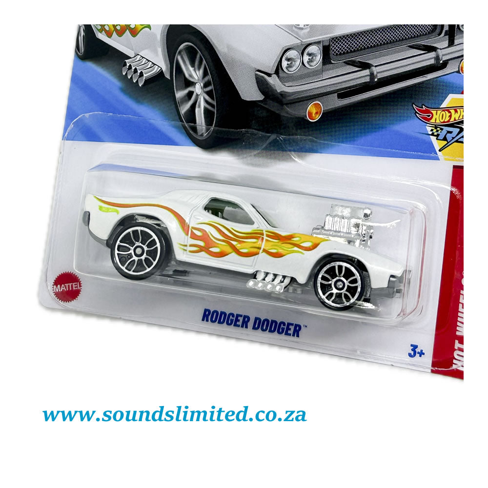 Hot Wheels Rodger Dodger Let's Race HYX12 Long Card