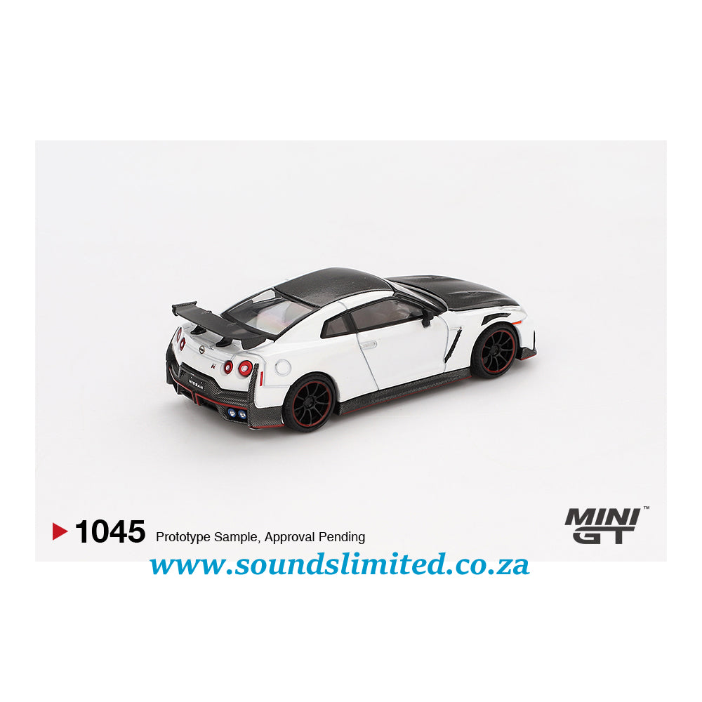 Mini GT #1045 Nissan GT-R Nismo 2024 Brilliant White Pearl