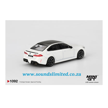 Mini GT #1092 BMW M5 Alpine White