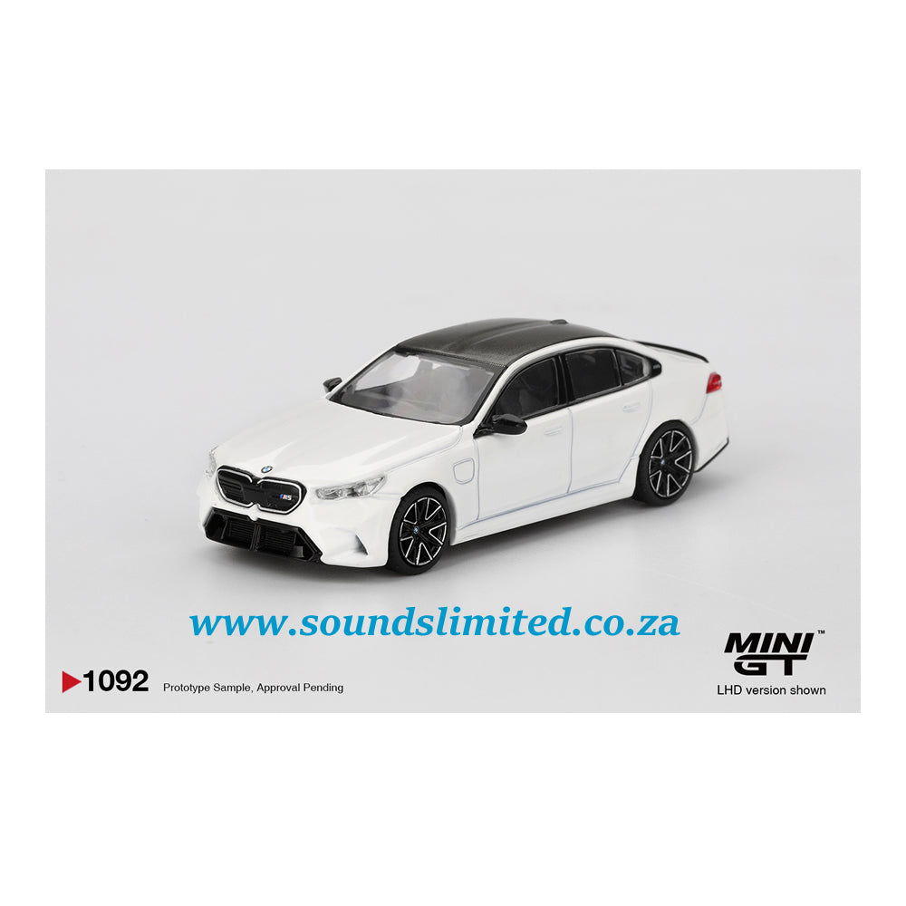 Mini GT #1092 BMW M5 Alpine White