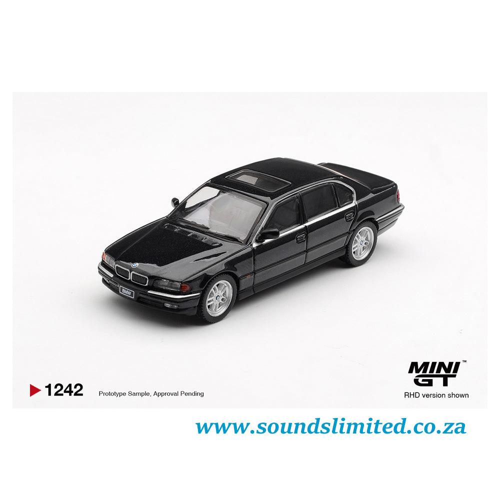 Mini GT #1242 BMW 750IL Black Sapphire