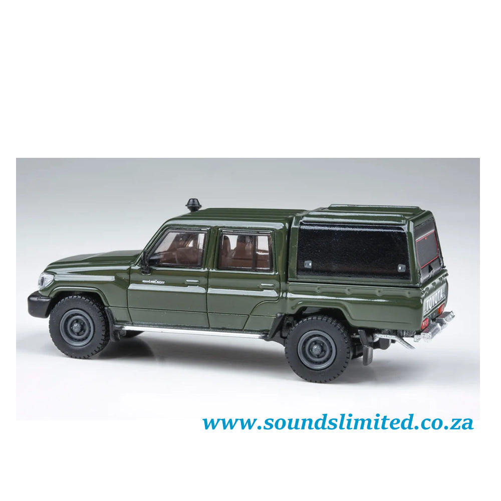 Para64 2014 Toyota Land Cruiser LC 79 Military Green PA-65686