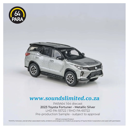 Para64 1/64 2023 Toyota Fortuner Platinum Silver RHD PB-65722