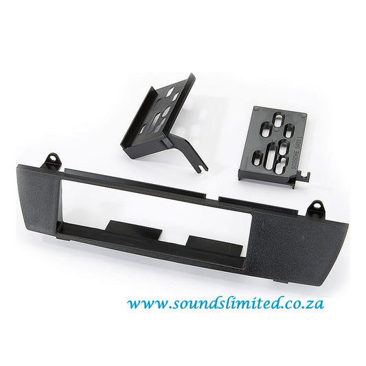 Scosche BW 2337B radio trim to fit aftermarket stereo
