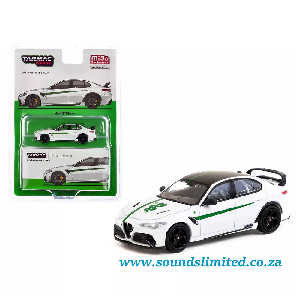 Tarmac Works Alfa Romeo Giulia GTAm White with Green Global64 Series 1/64 T64G-TL031-MWG